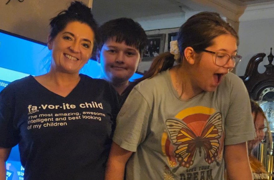 Joe, neice, and sister